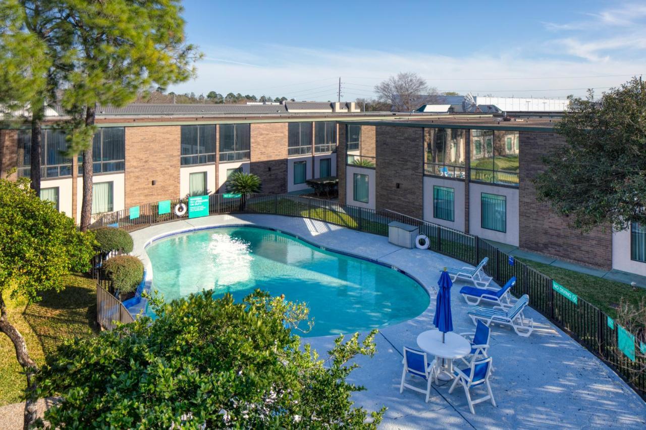 Red Lion Hotel Houston Intercontinental Airport Exterior photo